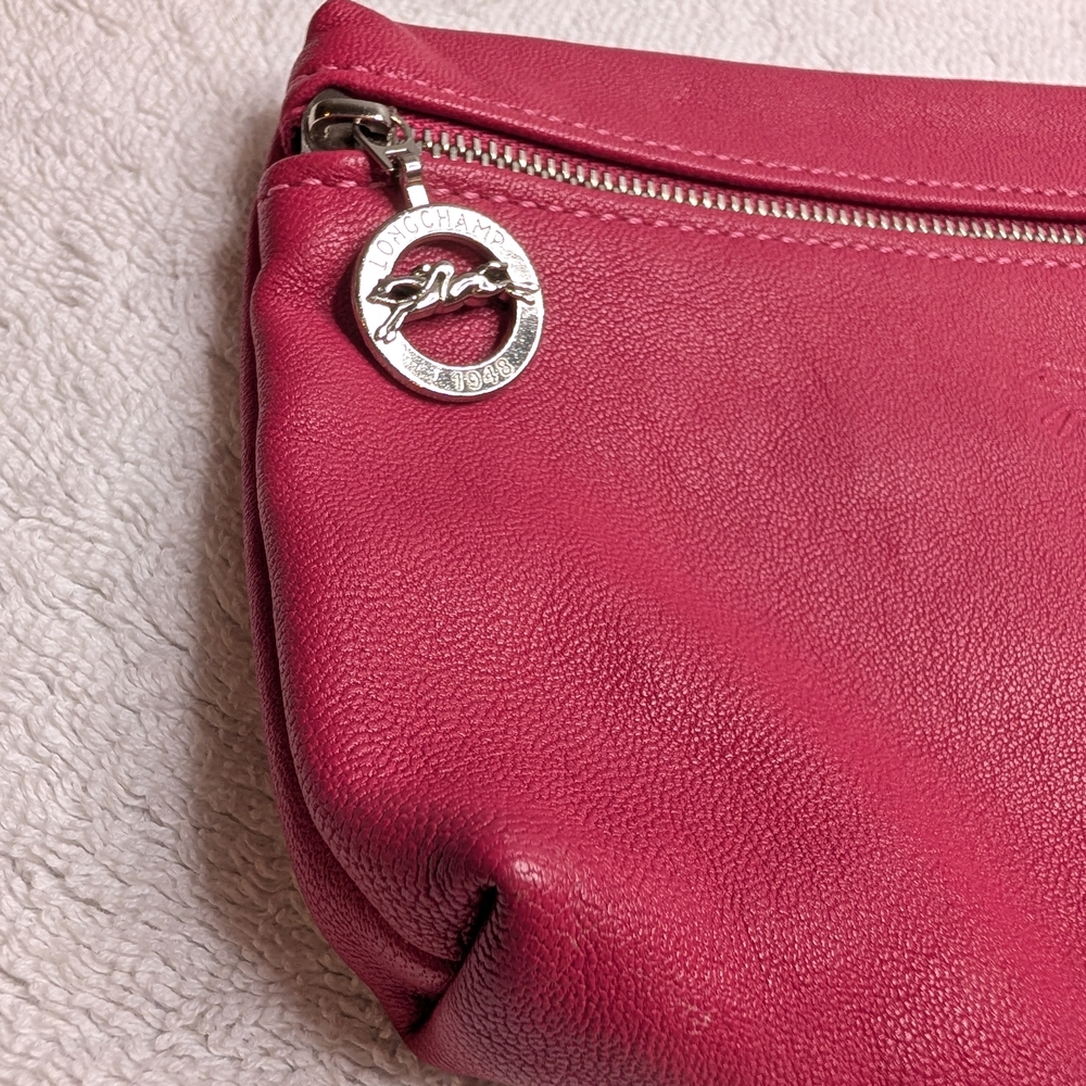 Authentic Longchamp Pink 🩷 Leather Pouch - Near New Condition - Picture 3 of 10